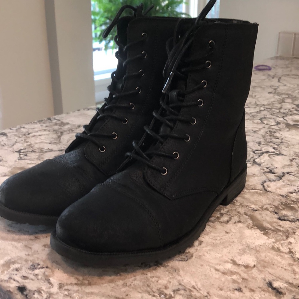 Motorcycle boots